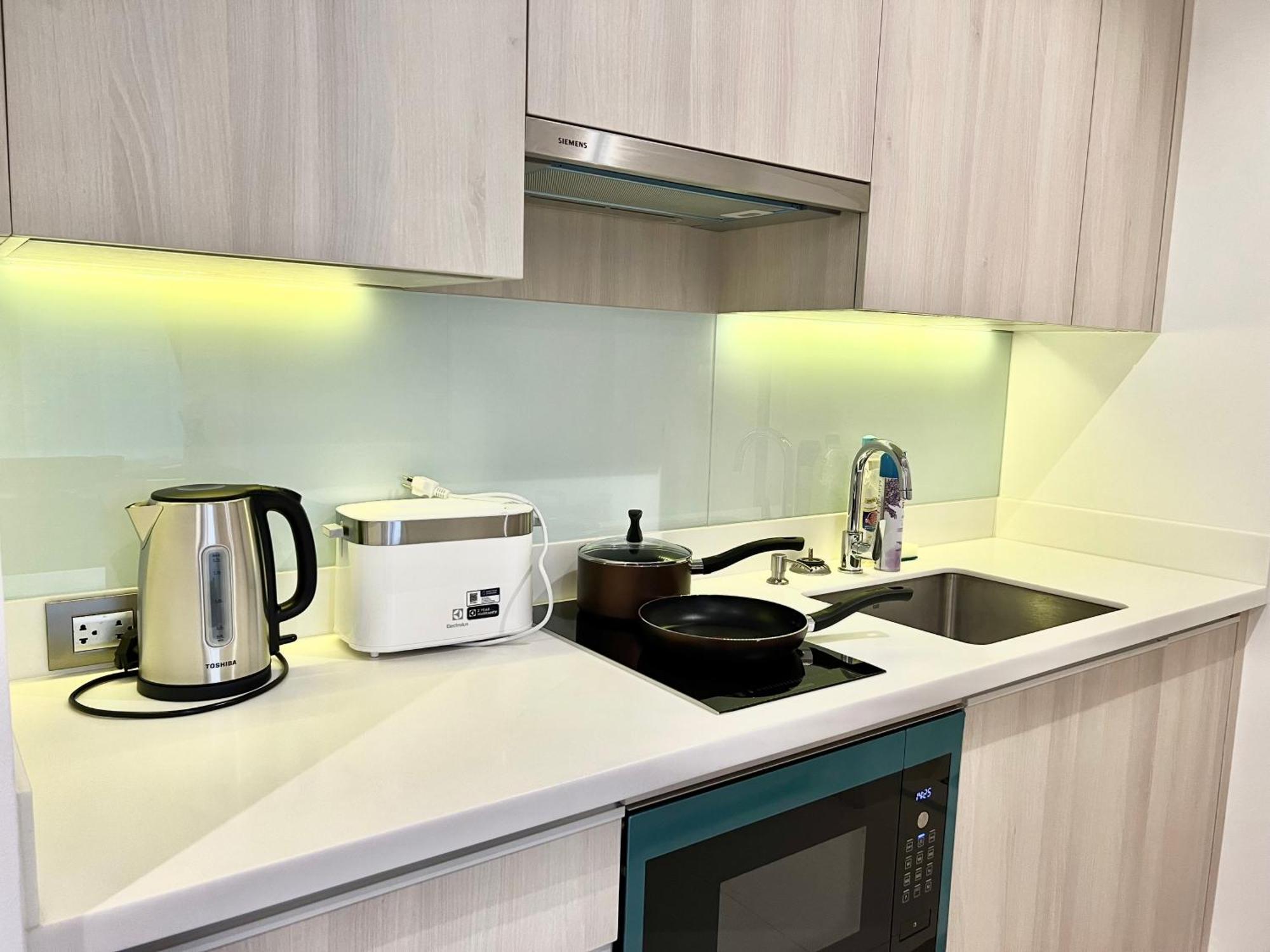 Ferienwohnung Sukhumvit 11#Luxury#Pool#Gym#Bts Nana&Mrt Sukhumvit#1Br#Max2Ppl Bangkok Exterior foto