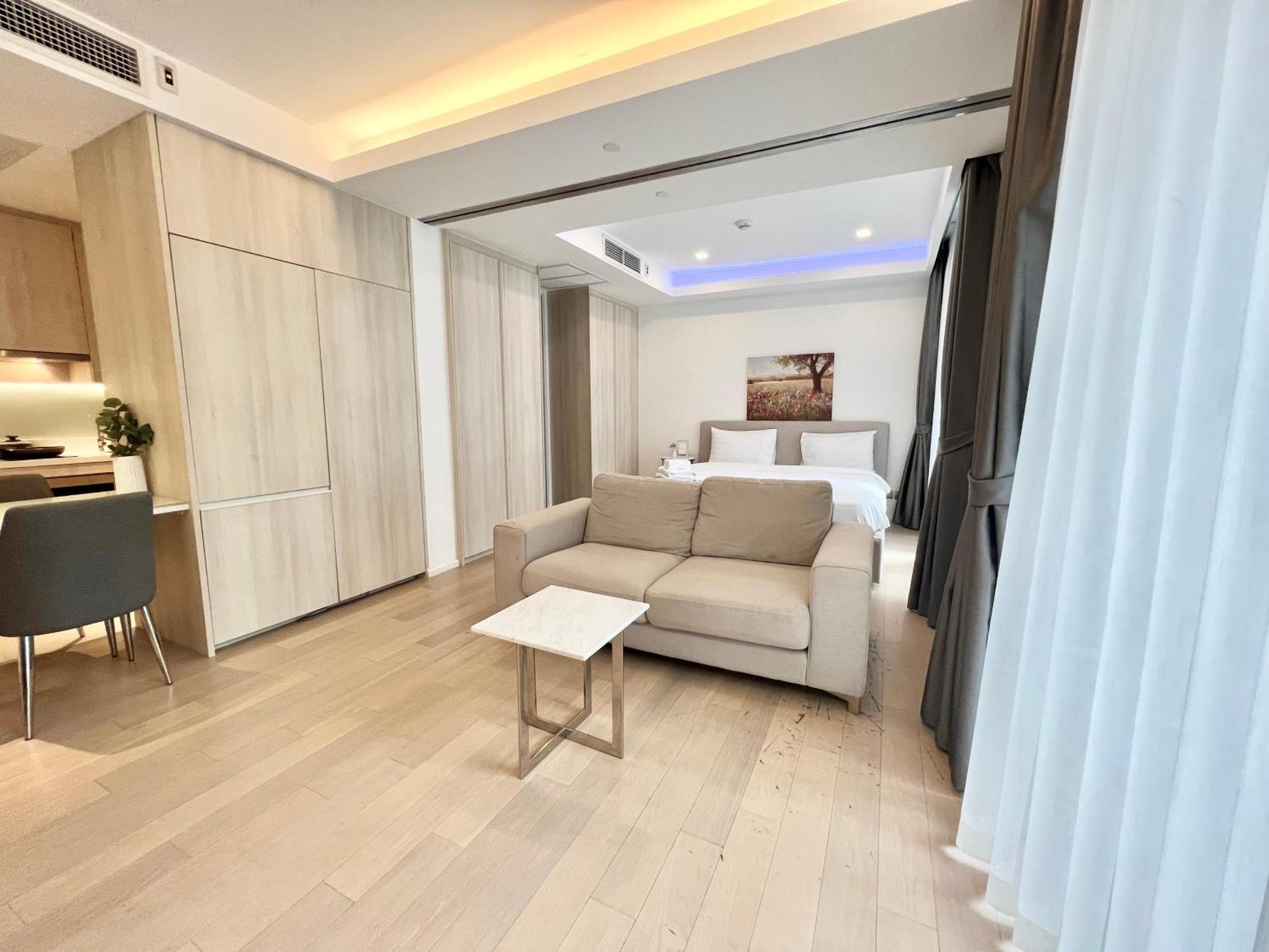 Ferienwohnung Sukhumvit 11#Luxury#Pool#Gym#Bts Nana&Mrt Sukhumvit#1Br#Max2Ppl Bangkok Exterior foto